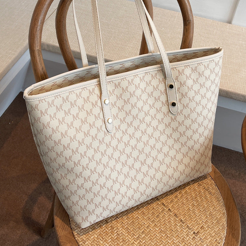 Women's High-grade Exquisite Niche Large Capacity Commute Tote Bags