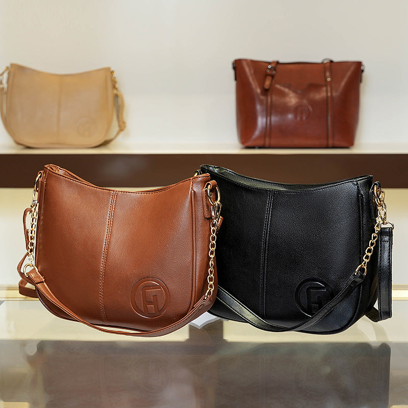 Women's Retro Autumn Lady Temperament Underarm Handbags