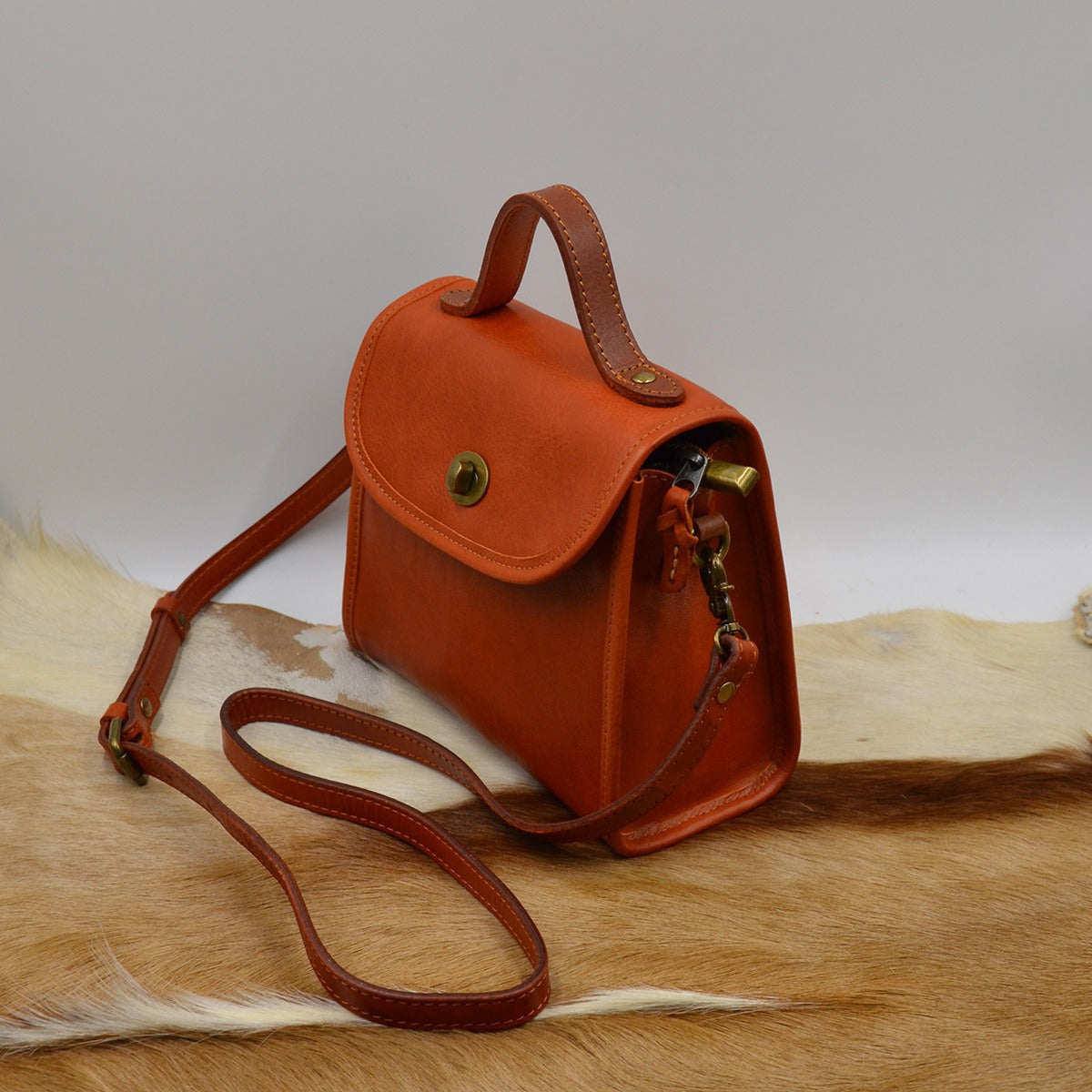 Women's Layer Cowhide Leather Niche High-grade Crossbody Bags
