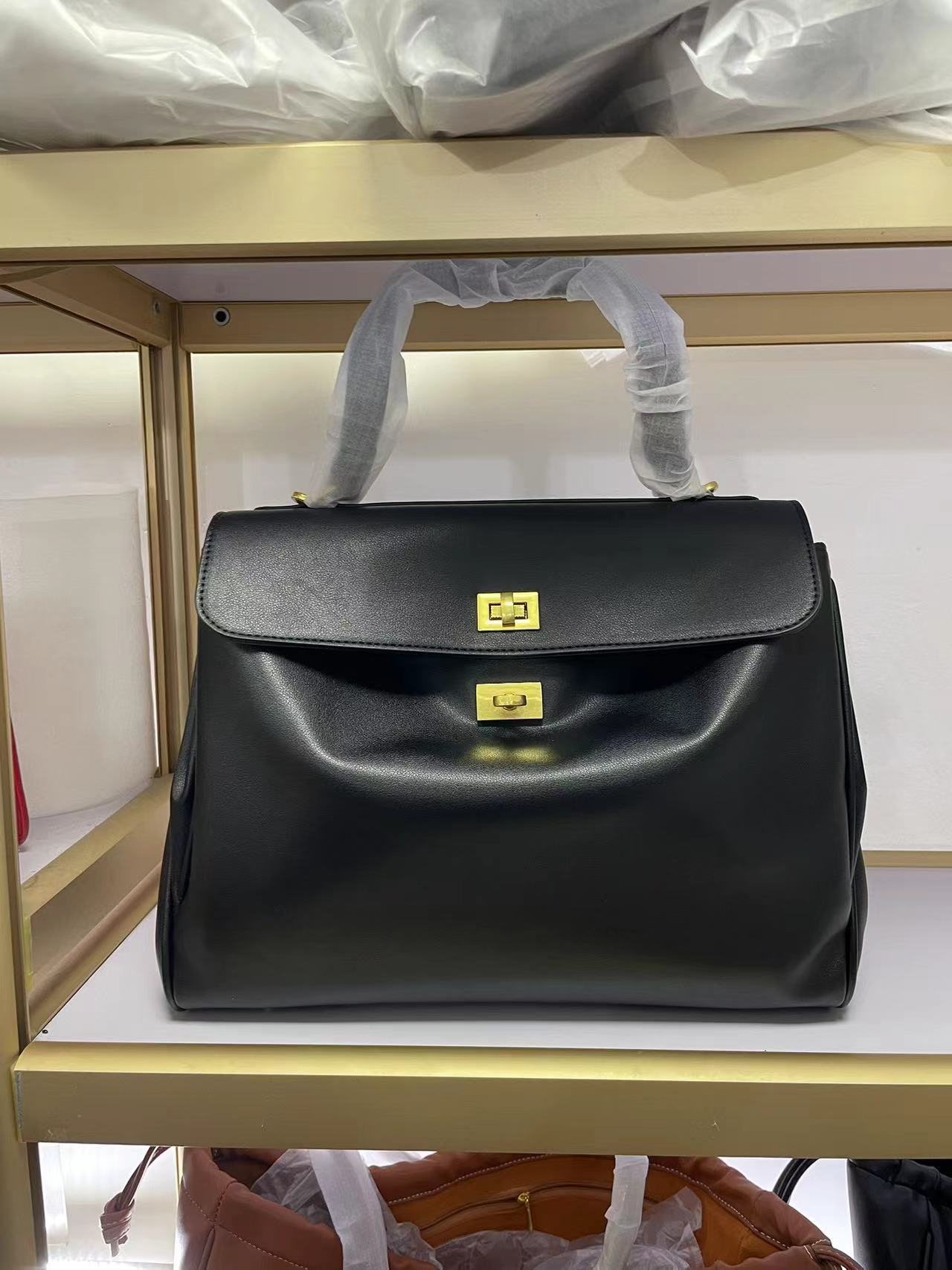 Soft Cowhide Neutral Fashionable Loose Big Bags