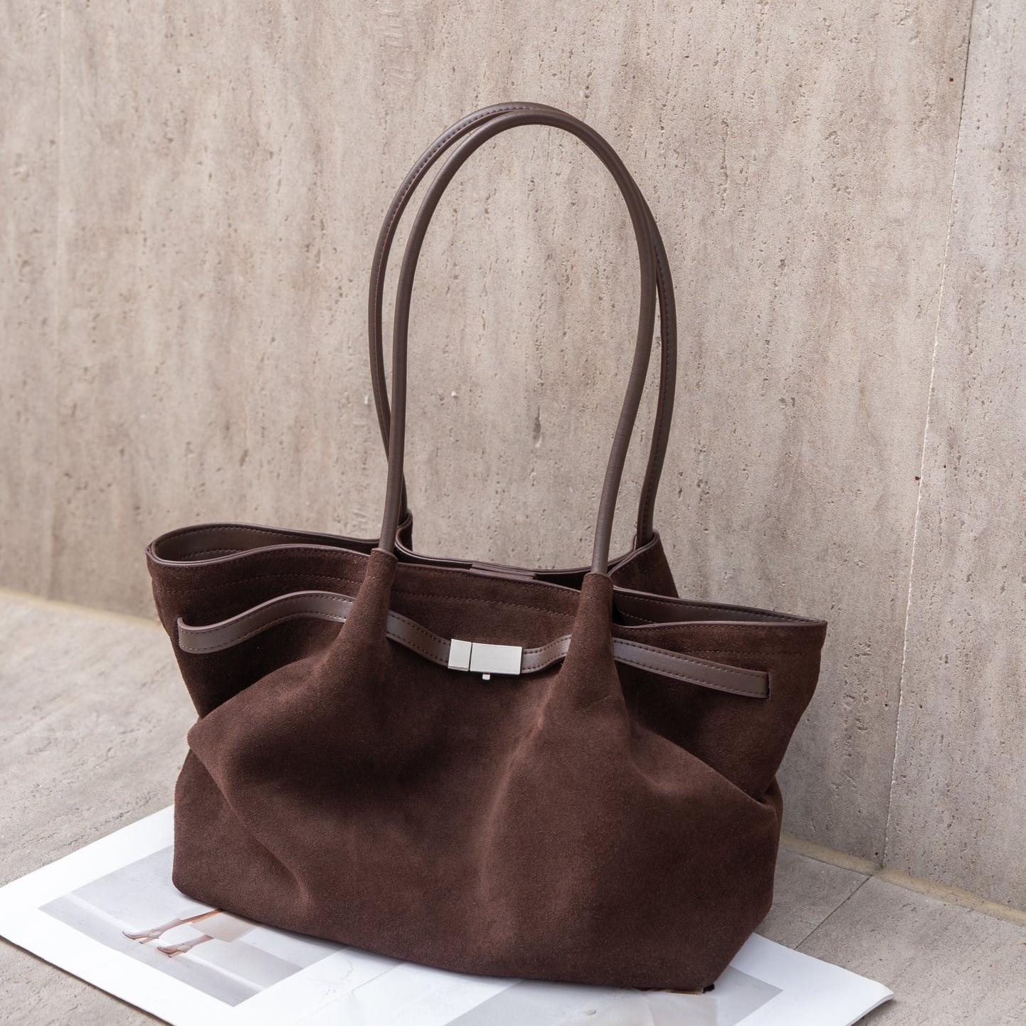 Women's Cowhide Large Capacity Commuter Vegetable Basket Tote Bags