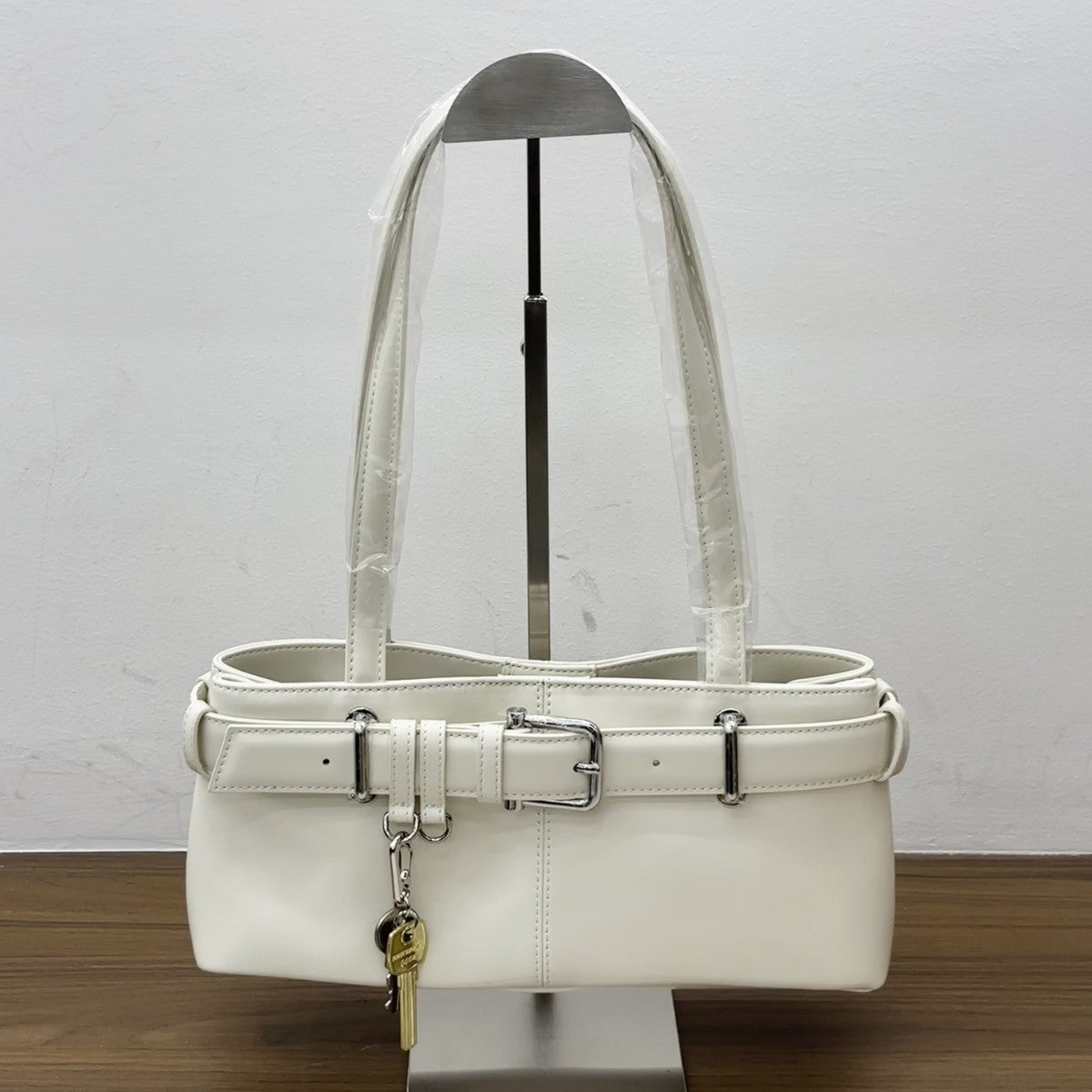 Popular Latch Large Capacity Commuter Carrying Armpit Bags