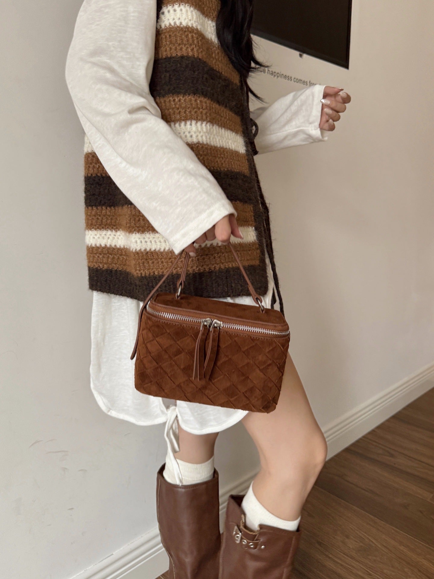 Women's Contrast Color Retro Cowhide Frosted Woven Small Square Bags