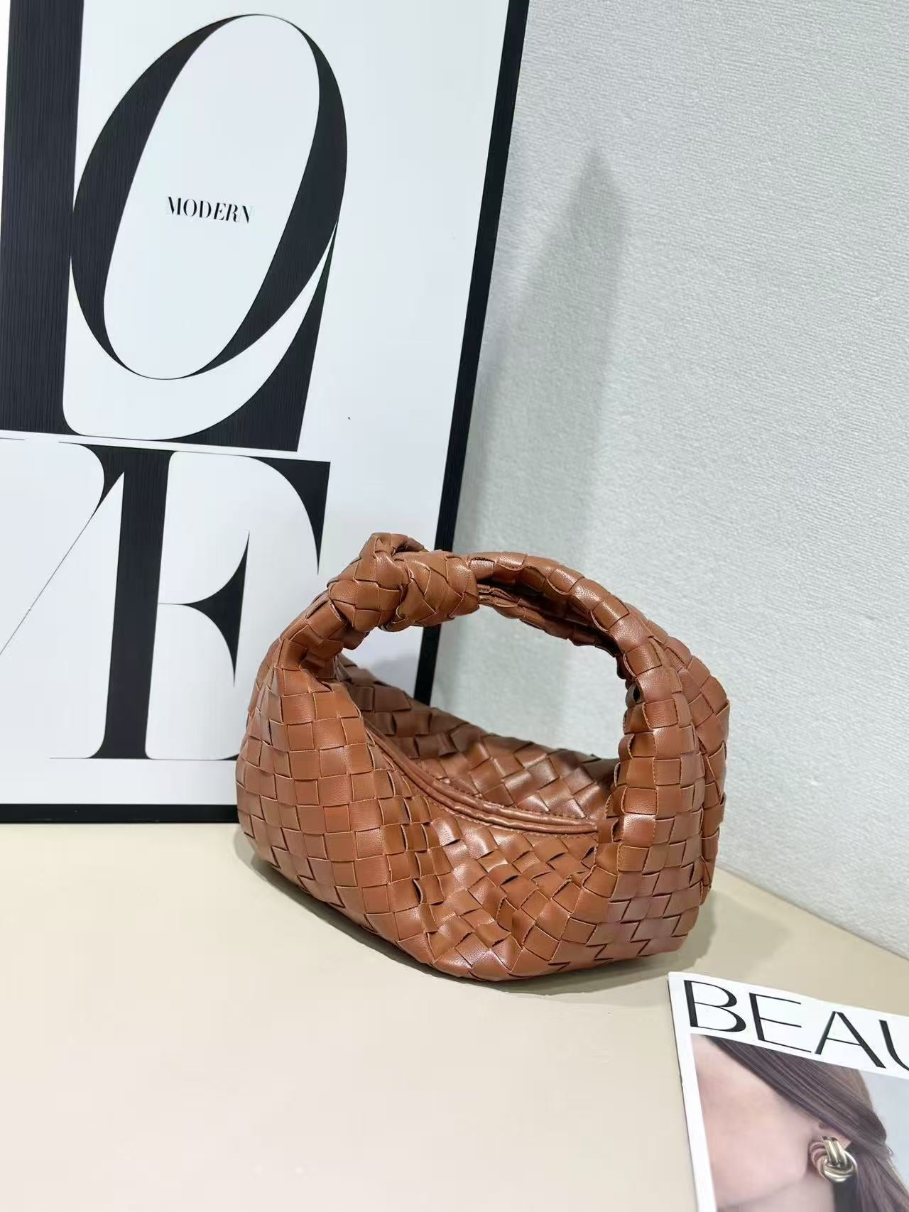 Creative Women's Hand-woven Dumplings Underarm Cowhide Handbags