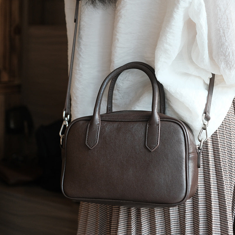 Elegant Vegetable Tanned Cowhide Vintage Commuter Bags