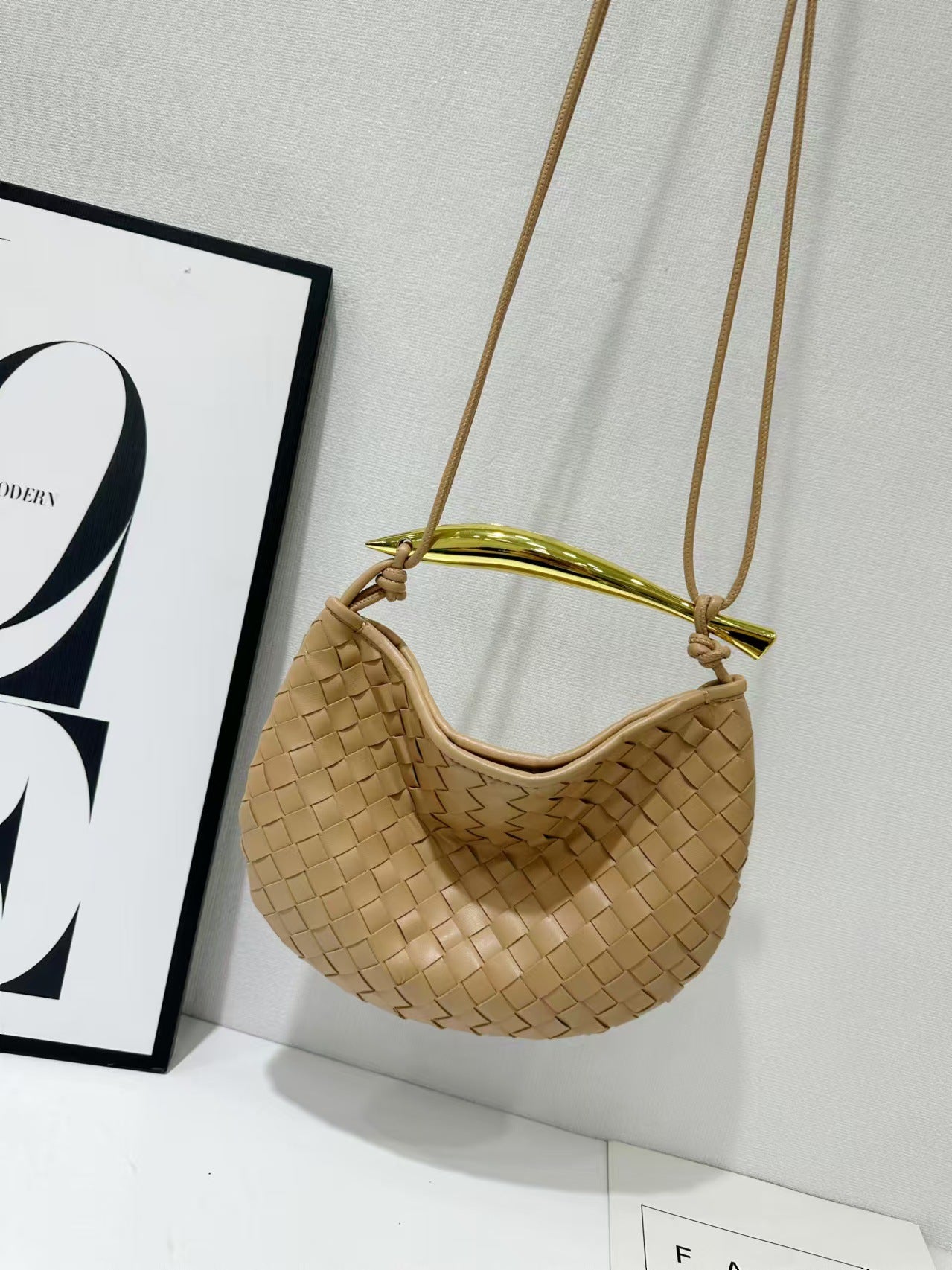 Women's Woven Genuine Leather High-grade Design Hand Metal Evening Bags