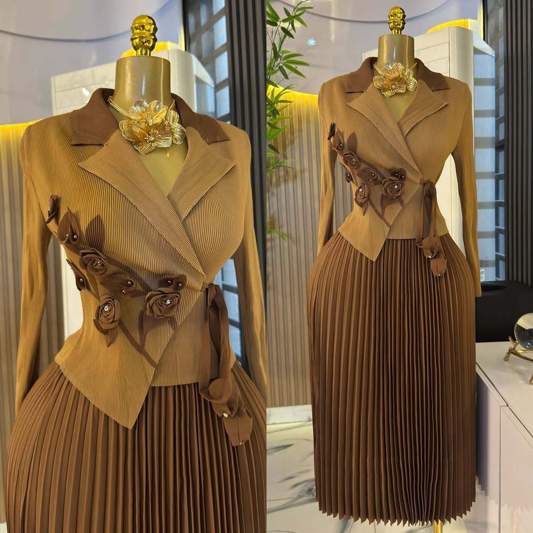 Women's Fashion Three-dimensional Rose Spike Flower Collar Dresses
