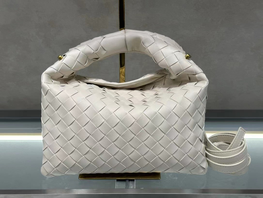 Attractive Woven Hand-held Underarm Croissant For Handbags