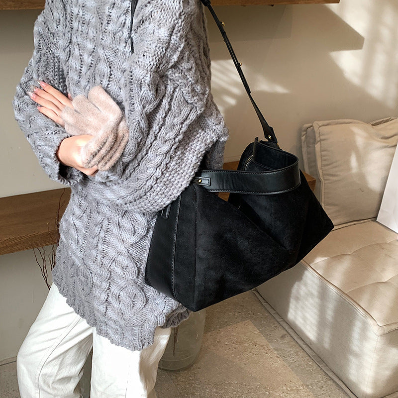 Women's Niche High-grade Suede Pillow Large Capacity Handbags