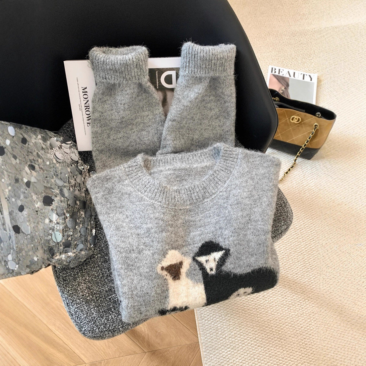 Women's Early Retro Lamb Embroidered Idle Style Soft Sweaters