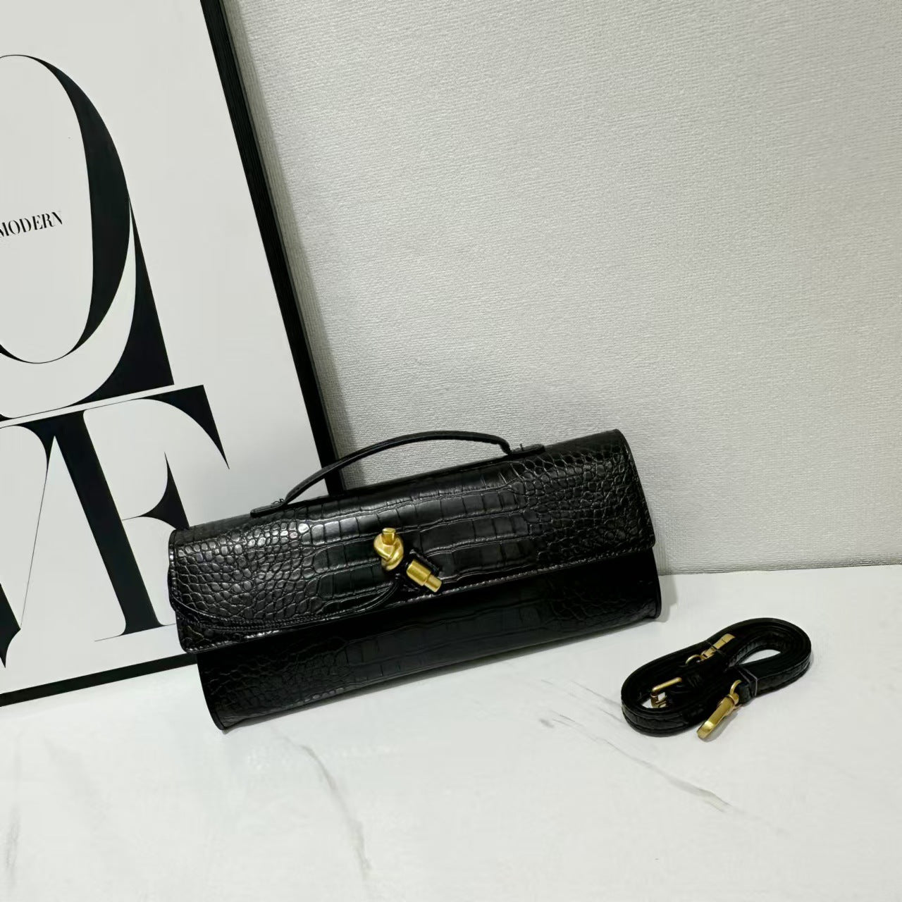 Women's Baguette Fashion Exquisite Horizontal Hand Holding Evening Bags