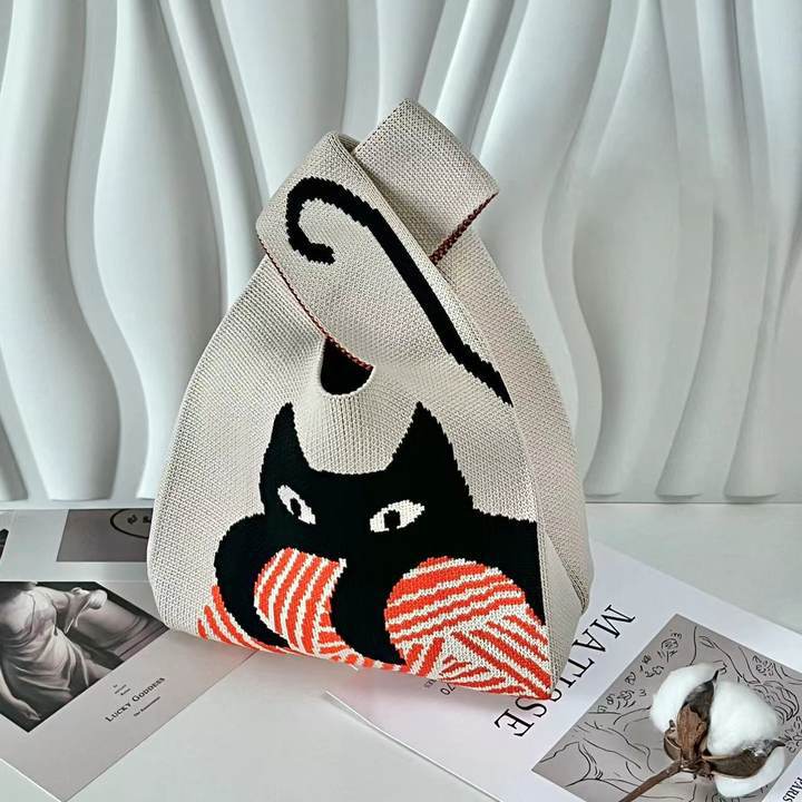 Women's Cute Cartoon Style Knitted Woven Holiday Handbags