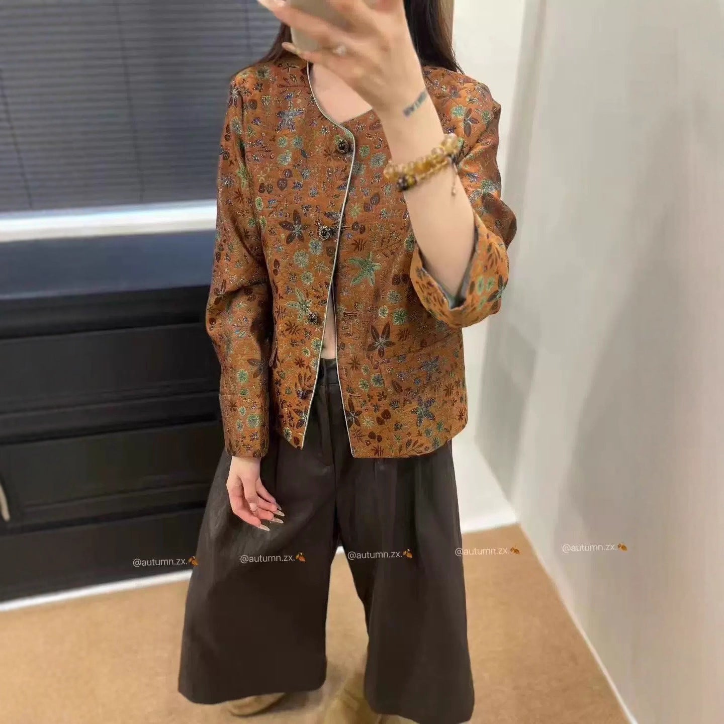 Graceful Versatile Chinese Style Traditional Buckle Blouses