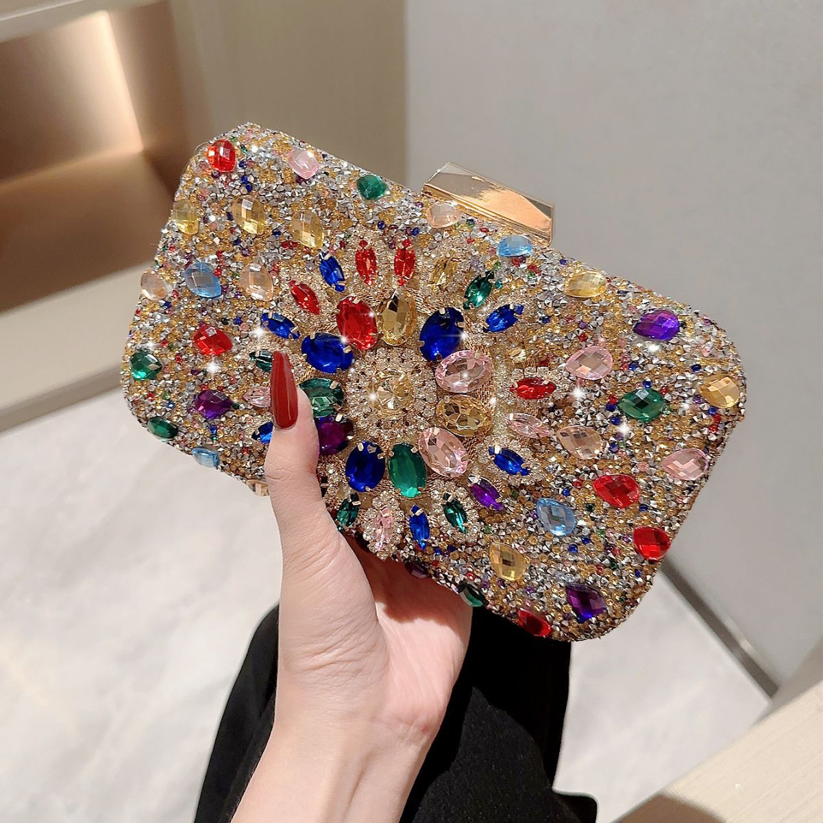 Women's Shiny Rhinestone Diamond Clutch Dress Garment Chain Evening Bags