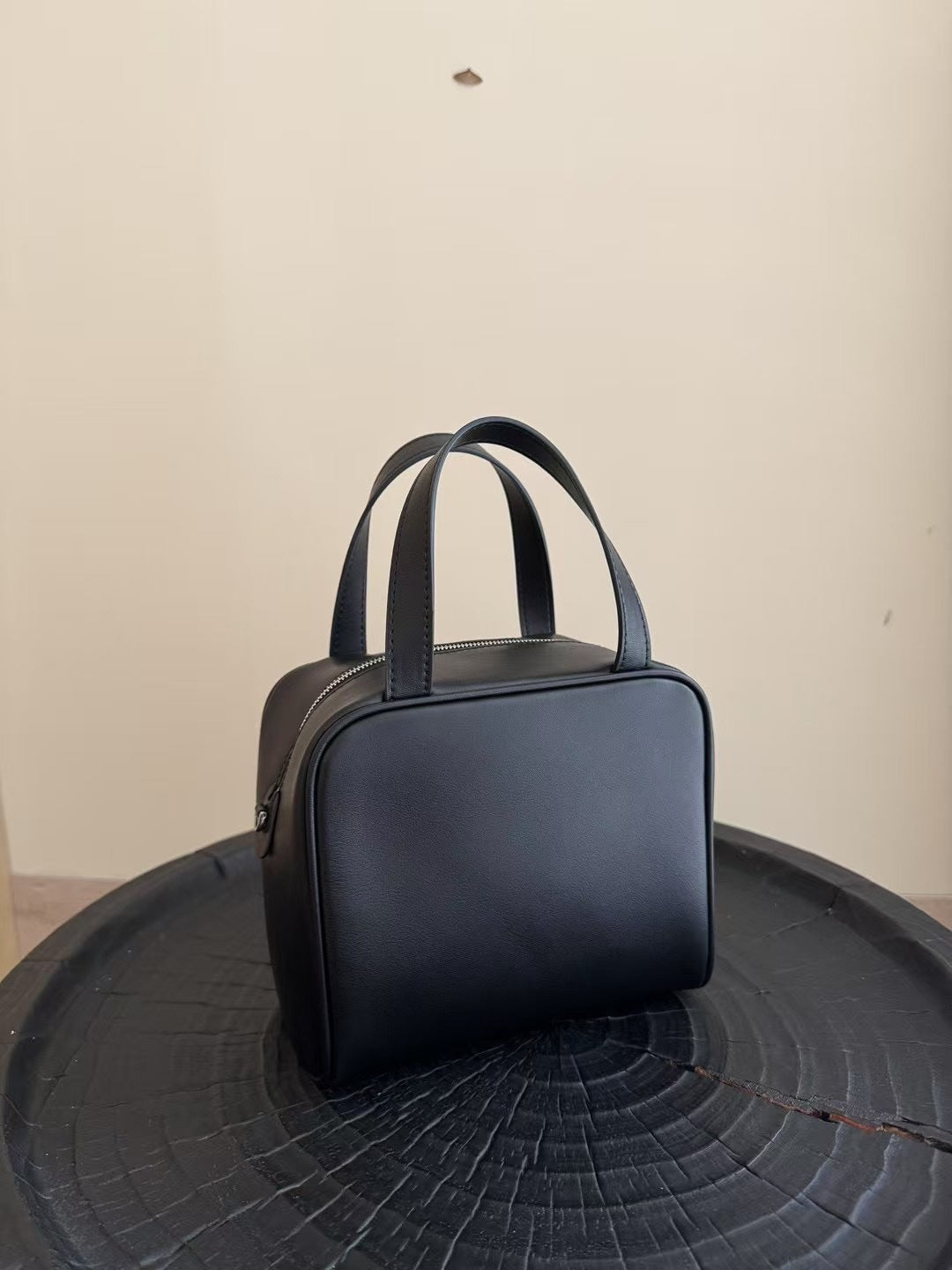 Women's Layer Cowhide Minimalist Fashion Tops Handbags