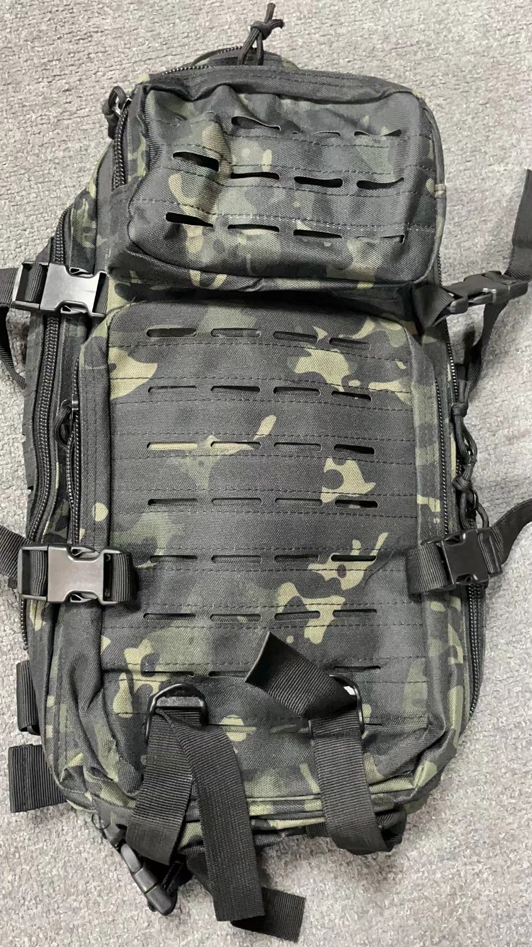 Men's Fashion Camouflage Large Capacity Commuter Mountaineering Backpacks