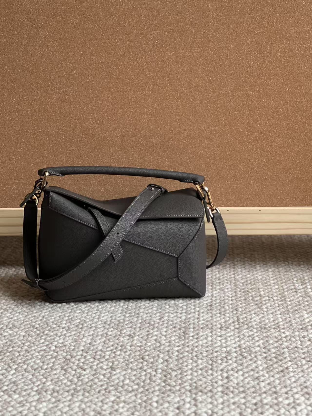 Women's Leather Handmade Beeswax Thread Geometric Special Interest Crossbody Bags