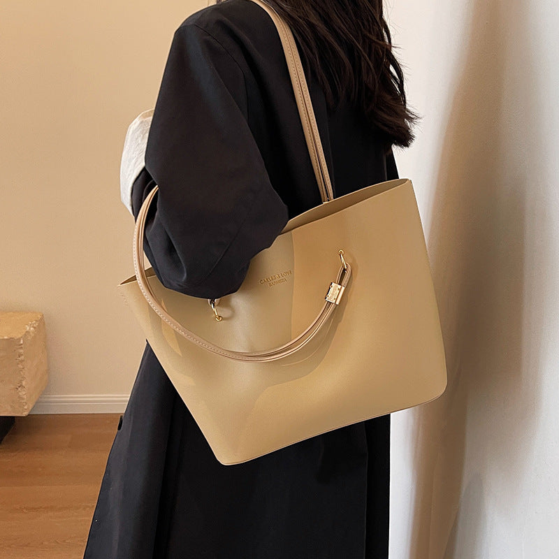 Women's Red Trendy Simple Large Capacity Commuter Tote Bags