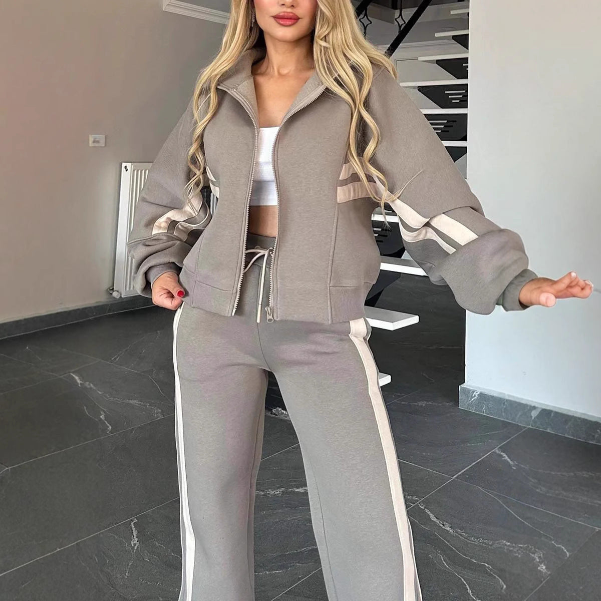 Women's Autumn Striped Zipper Leisure Sports For Suits