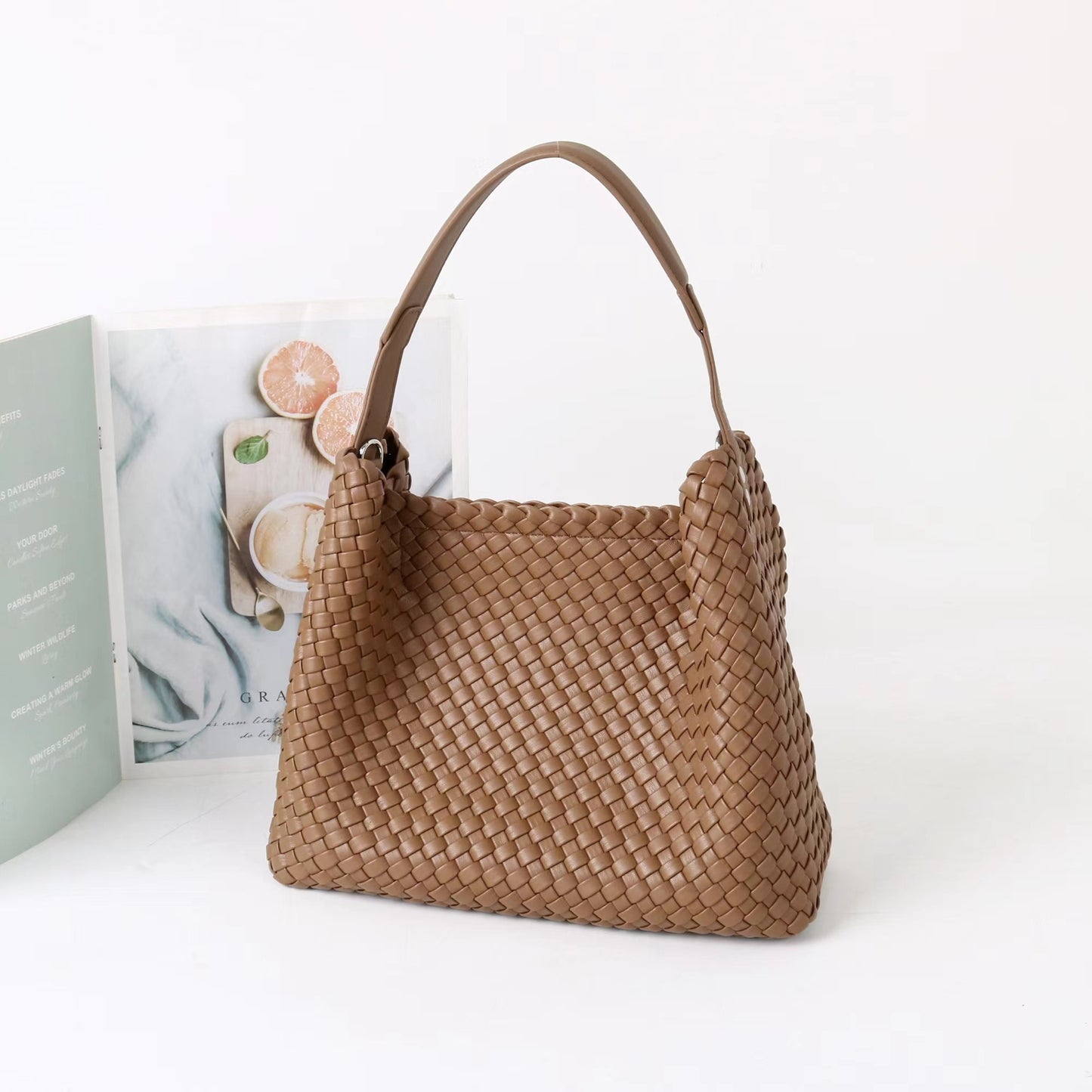 Graceful Casual Women's Woven Design High-grade Handbags