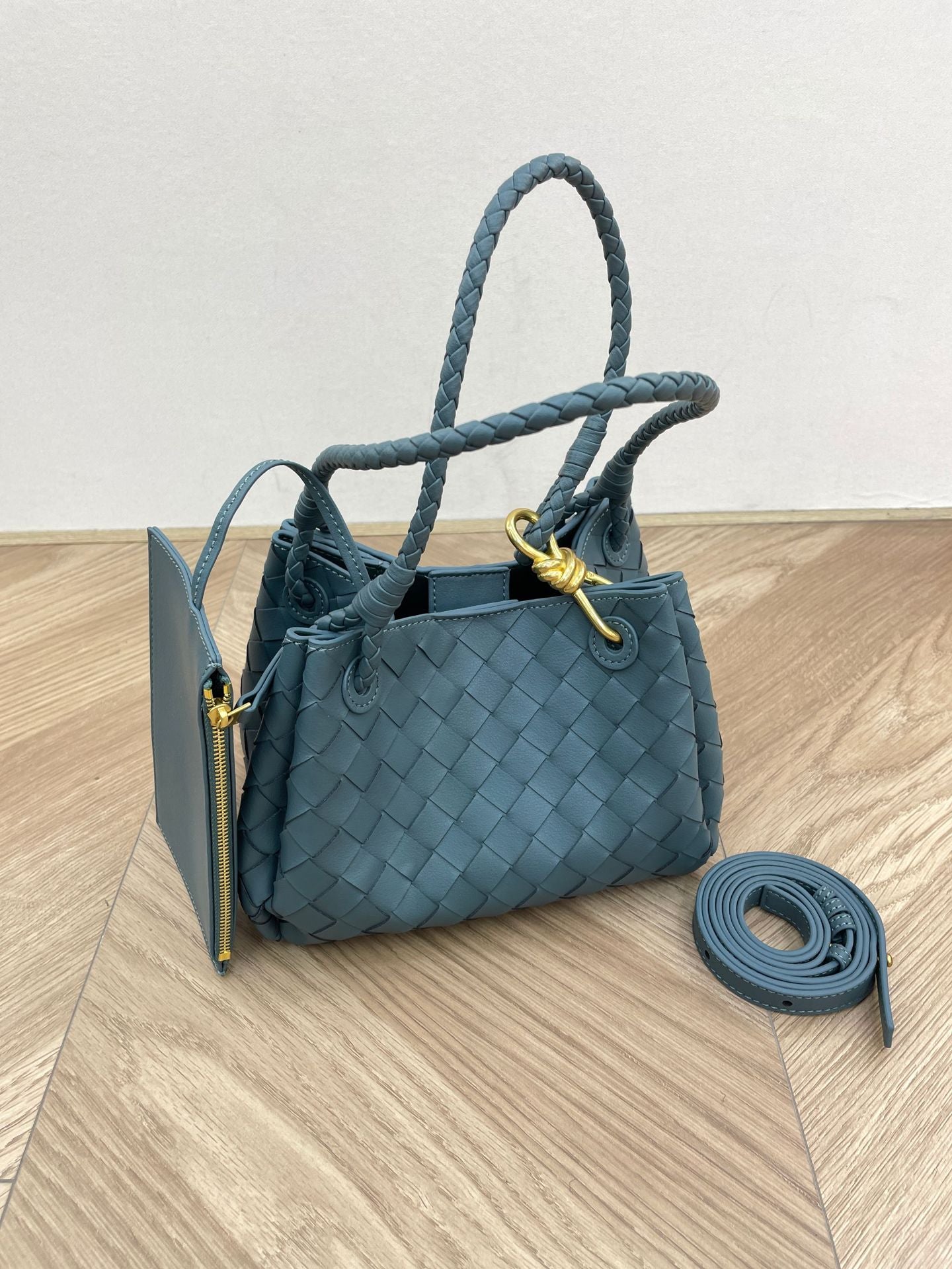 Innovative Shu Portable Underarm Vegetable Basket Crossbody Bags