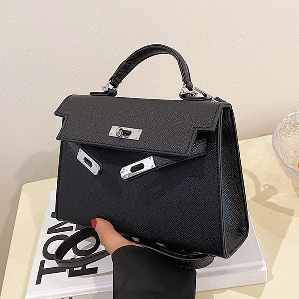Are All Simple Light Luxury High-grade Handbags