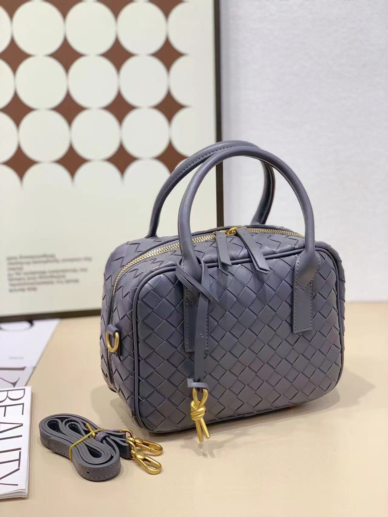 Versatile Hand-woven Pillow Large Capacity Bowling Handbags