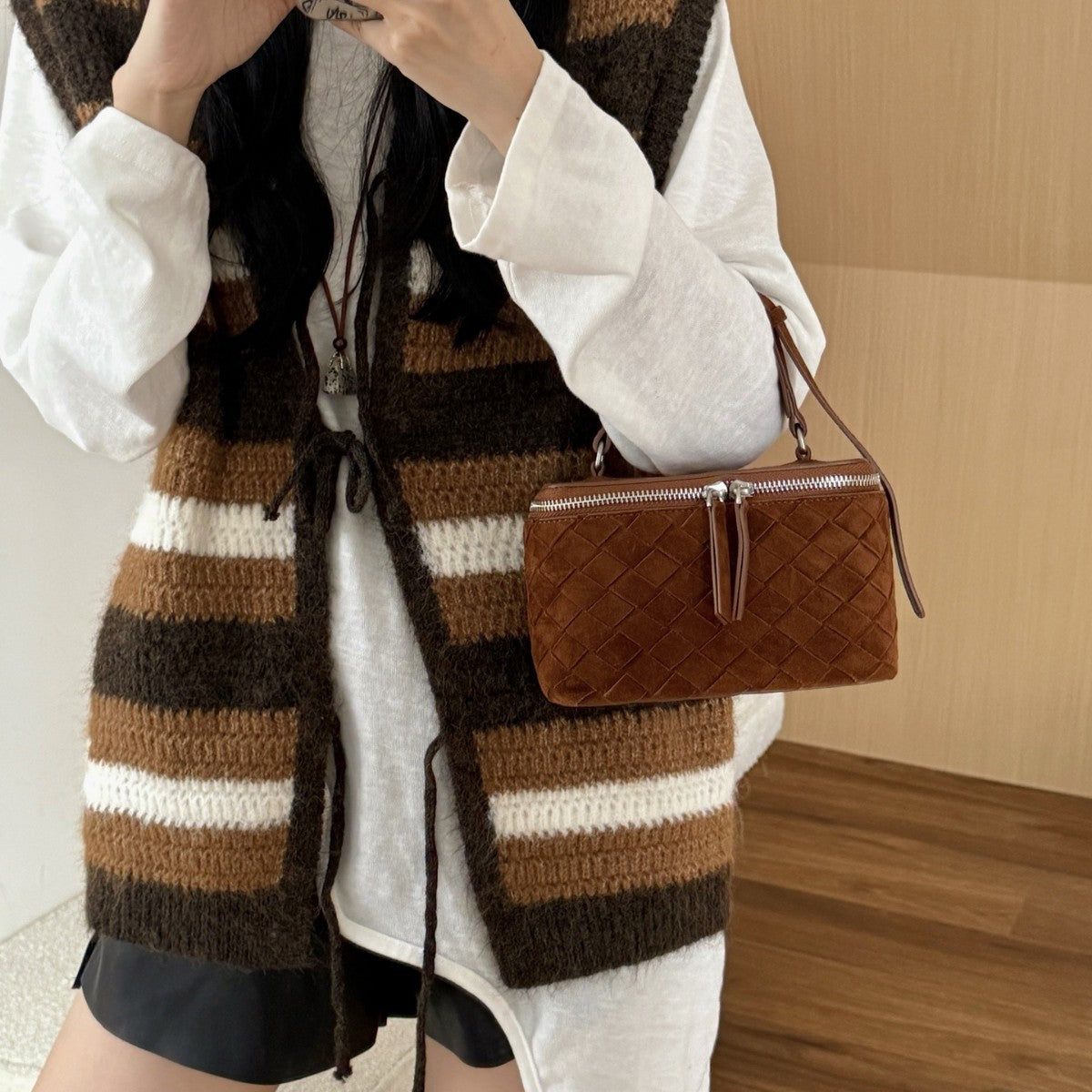 Women's Contrast Color Retro Cowhide Frosted Woven Small Square Bags