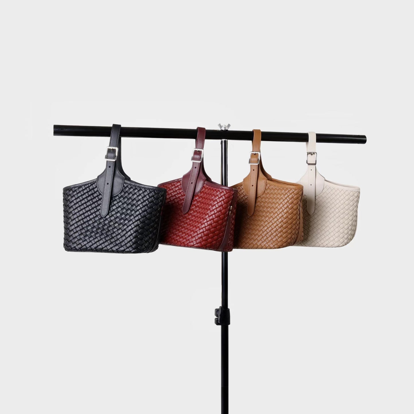 Beautiful Women's Woven Fashionable Stylish Simple Bags