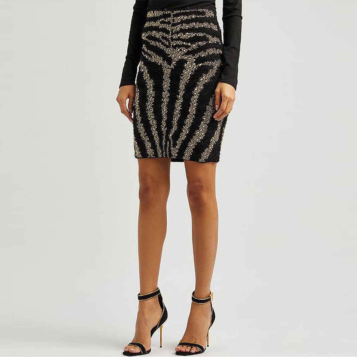 Women's Woolen Rhinestone Knitted Tup With Coats