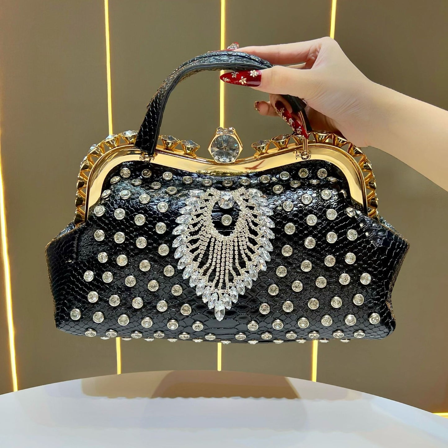 Innovative Women's Capacity Luxury High Sense Handbags