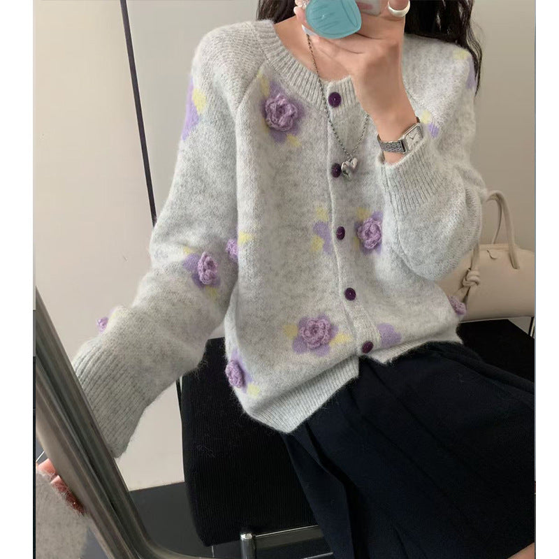 Women's Gentle Flower Embroidered Cute Loose Knitted Knitwear