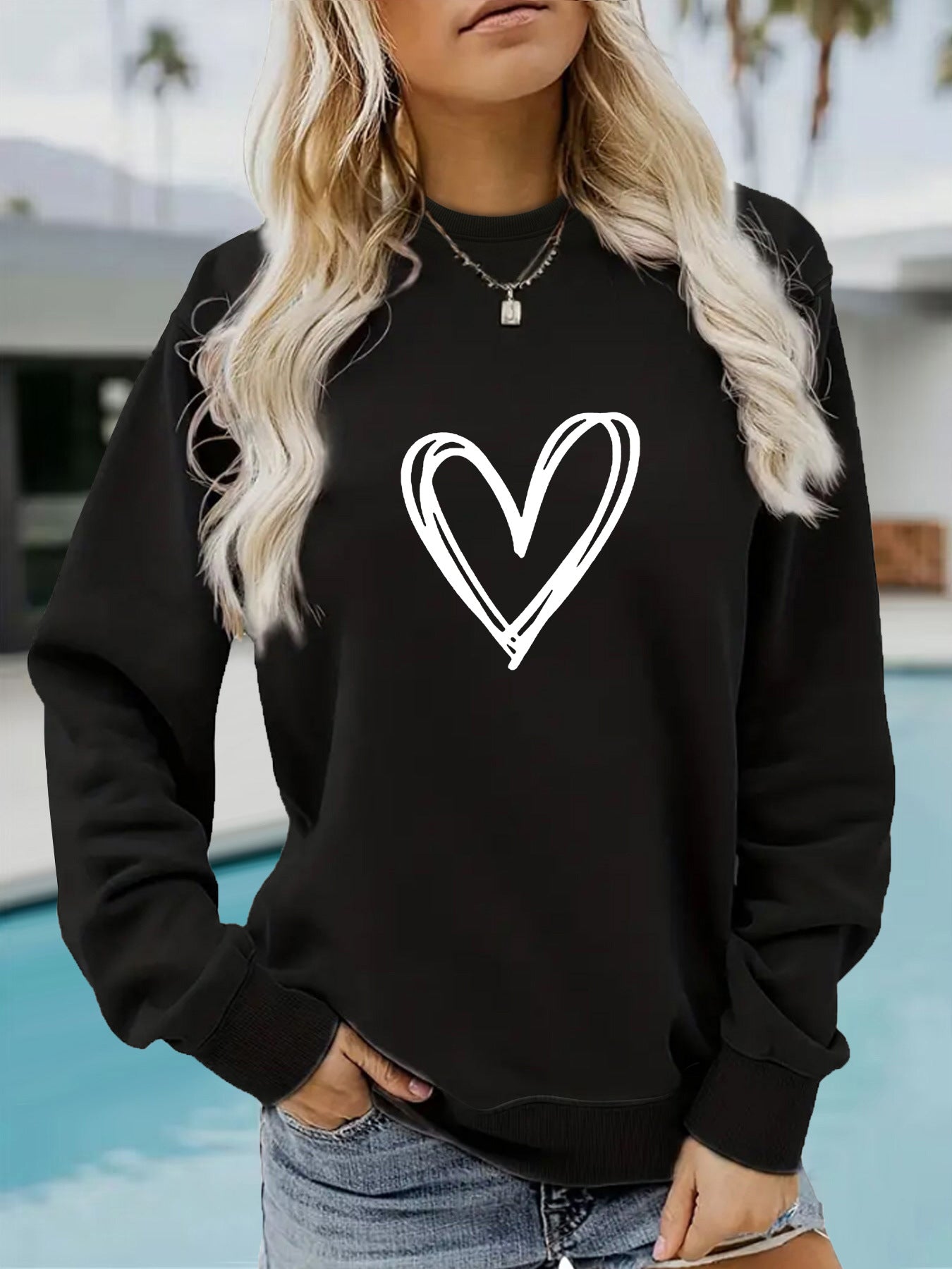 Women's Casual Long-sleeved Round Neck Heart Shape Printed Women's Sweater, Sweater