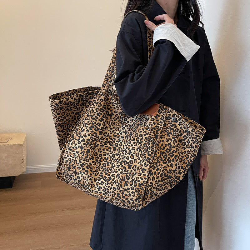 Women's Large Capacity Fashion Canvas Trendy Niche Tote Bags