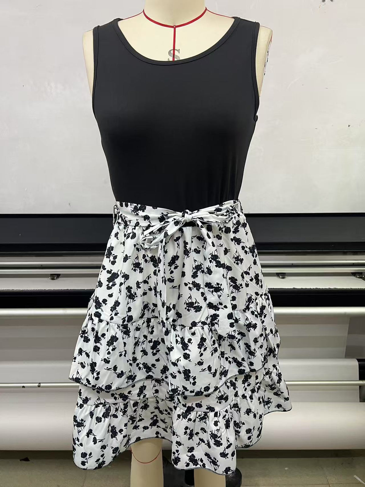 Women's Summer Stitching Belt Slim Floral Cake Dress
