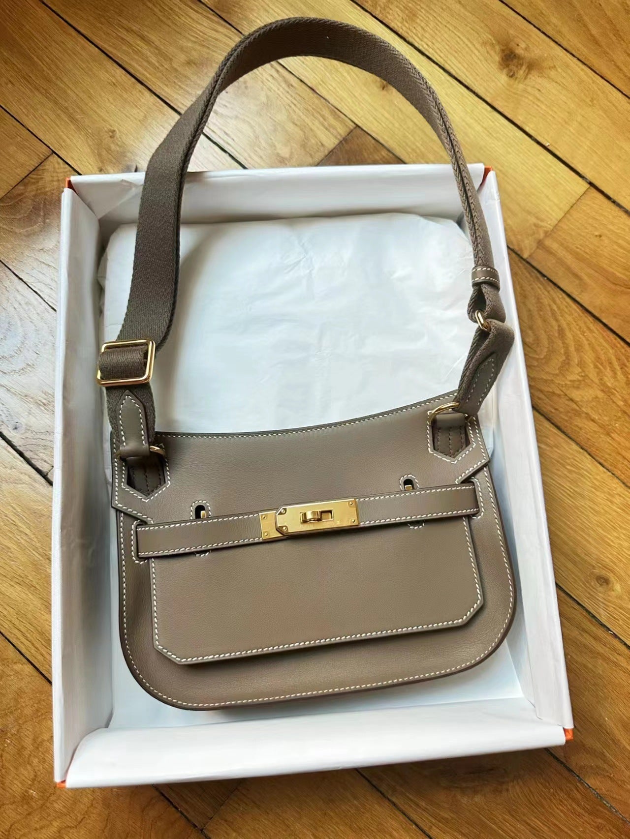 Women's Calfskin Gypsy Saddle Genuine Leather Mini Small Square Bags