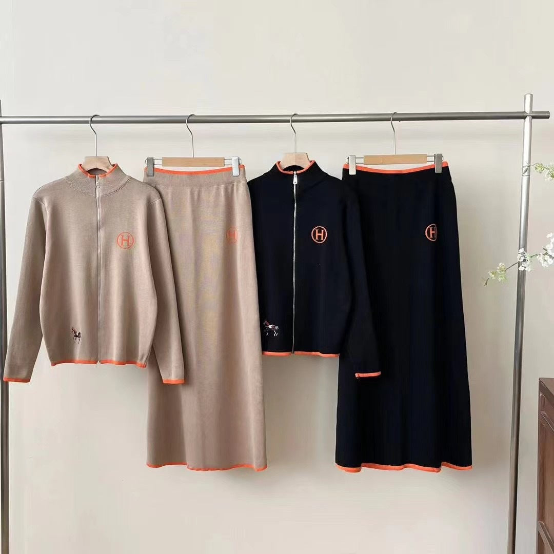 Women's Knitting Horse Embroidery Pattern Stand Collar Long Suits