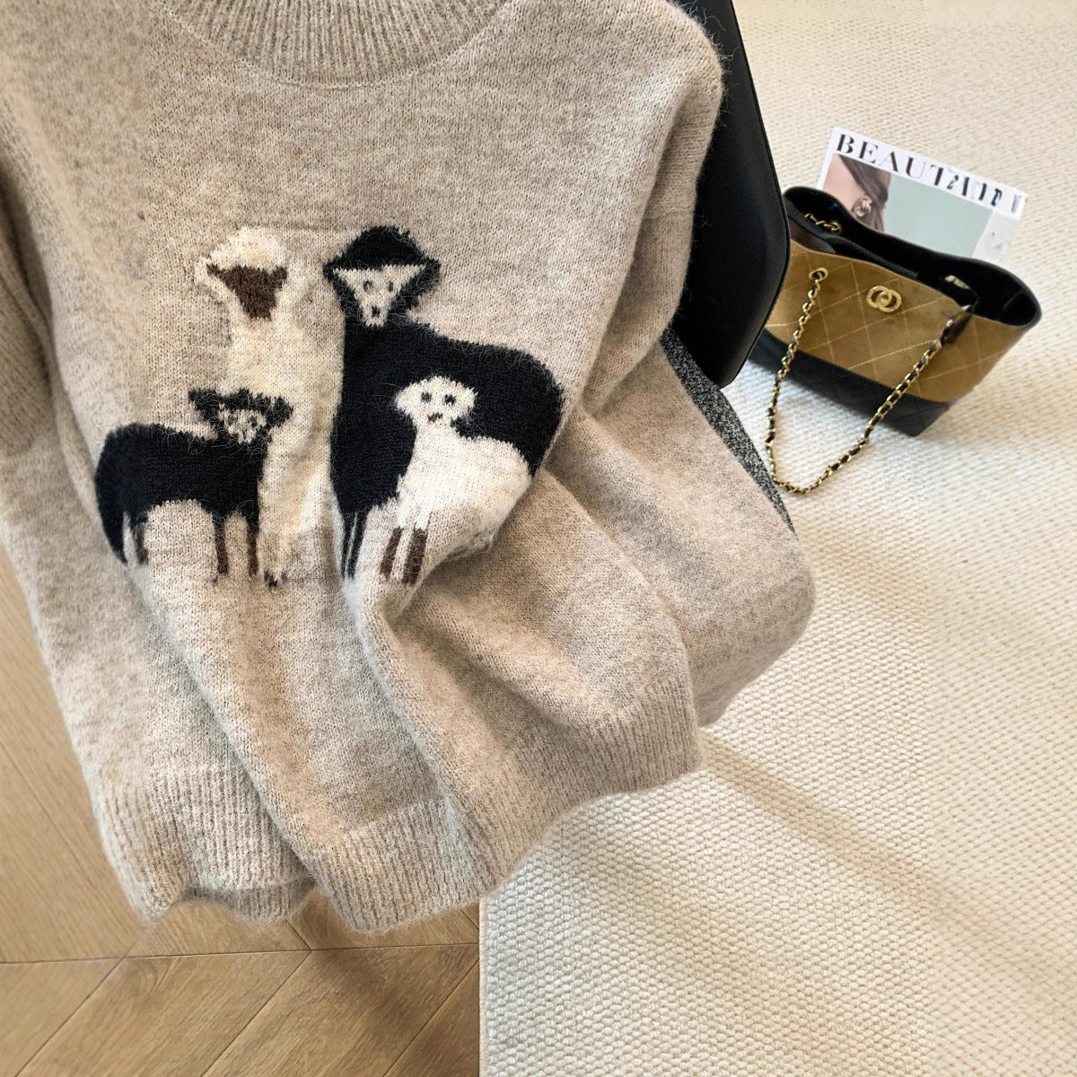 Women's Early Retro Lamb Embroidered Idle Style Soft Sweaters