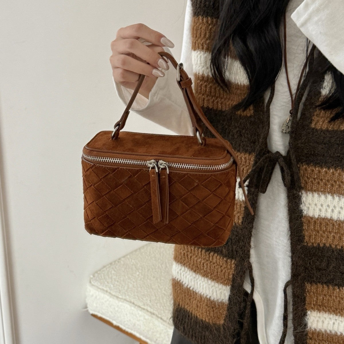 Women's Contrast Color Retro Cowhide Frosted Woven Small Square Bags