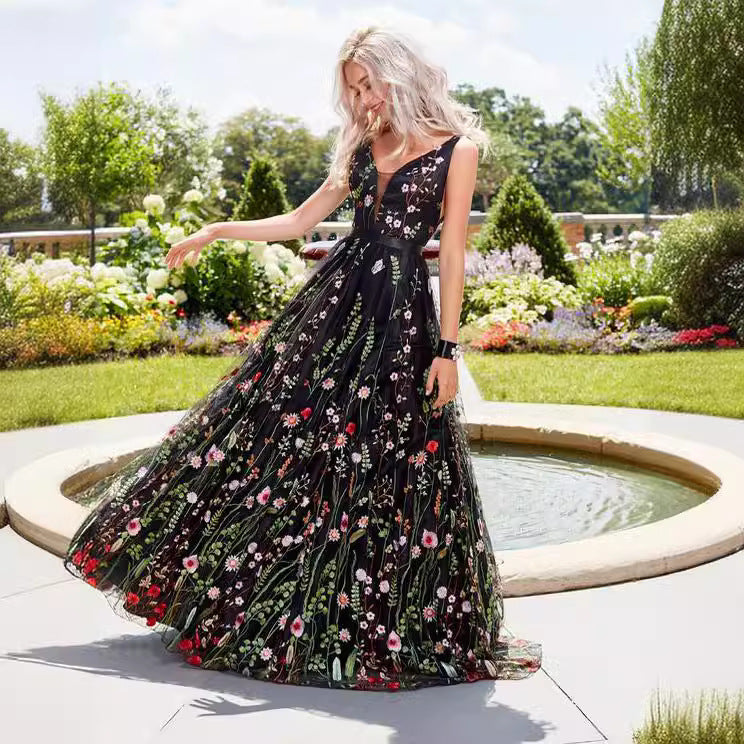 Sleeveless Embroidered Dress Slim Fit Backless Dresses