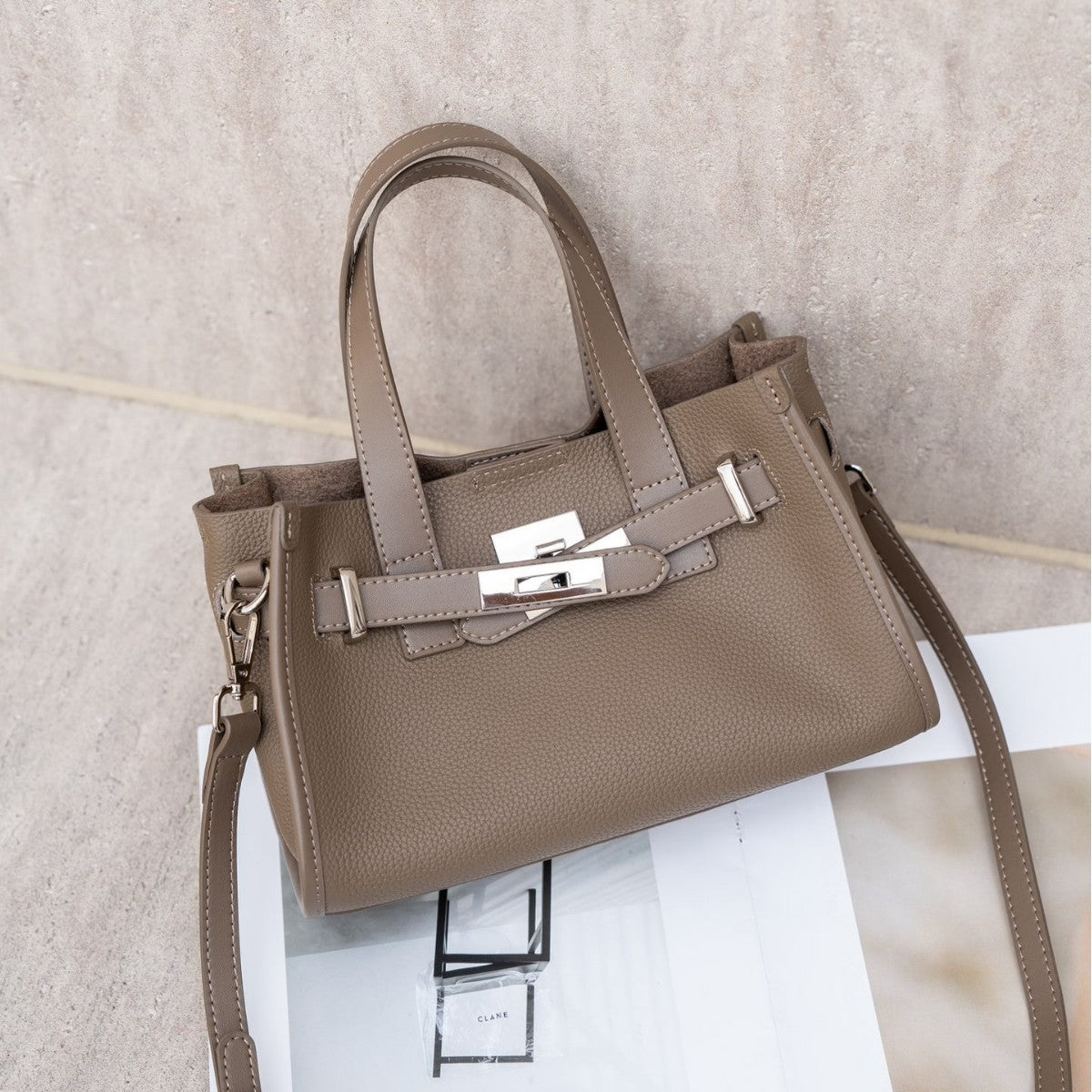 Women's High-grade Litchi Pattern First Layer Cowhide Handbags