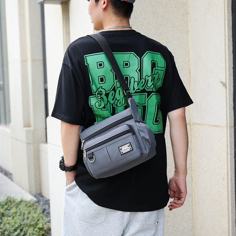 Men's Large Capacity Horizontal Zipper Stall Leisure Bags