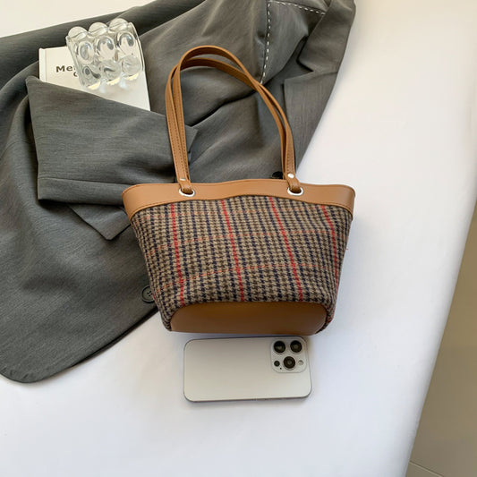 Women's Woolen Plaid Stitching Fashion Winter Commuter Handbags