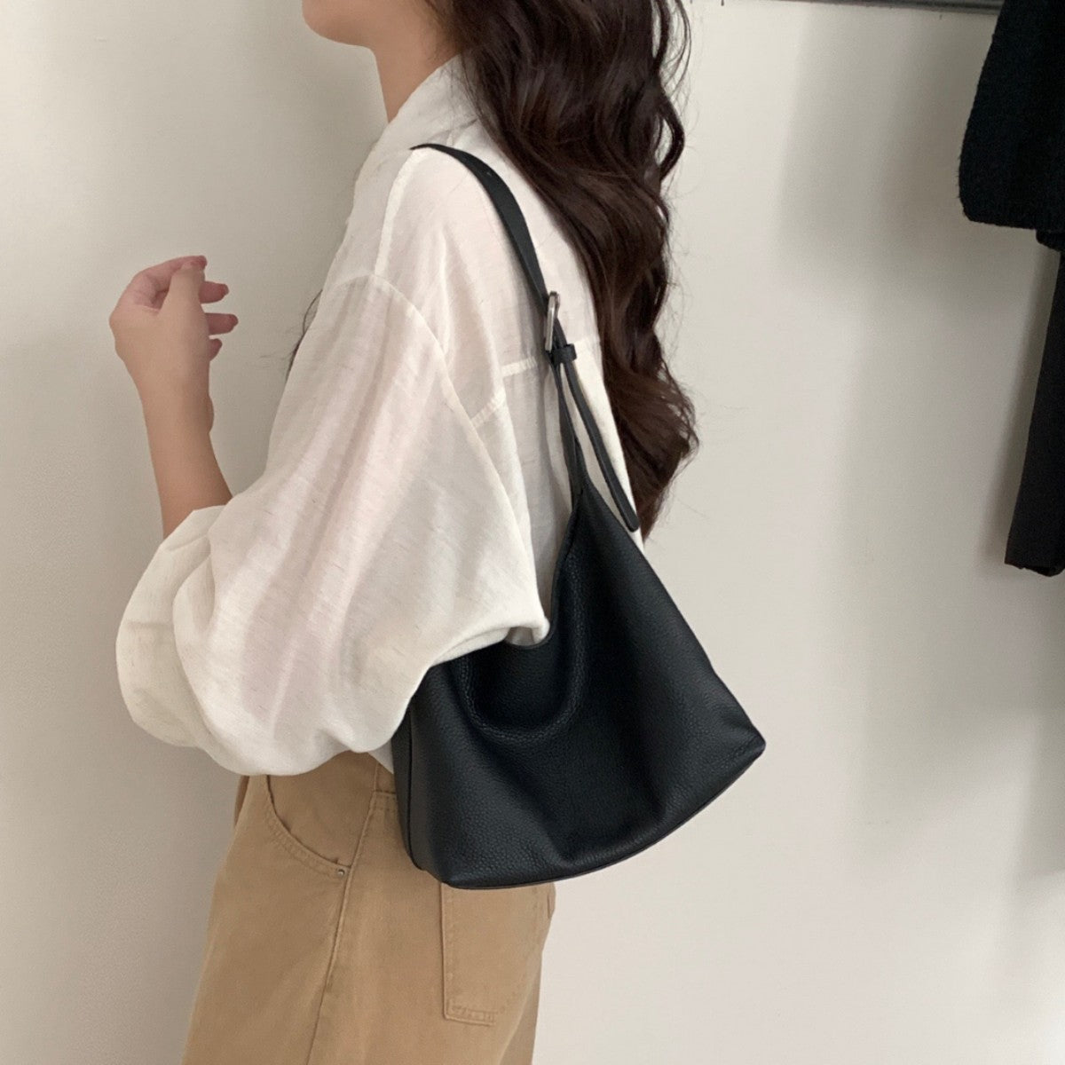 Unique Women's Commuter Large Portable Underarm Armpit Bags