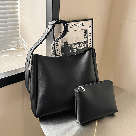 Women's Spring Large Capacity Commuter Retro Fashion Bags