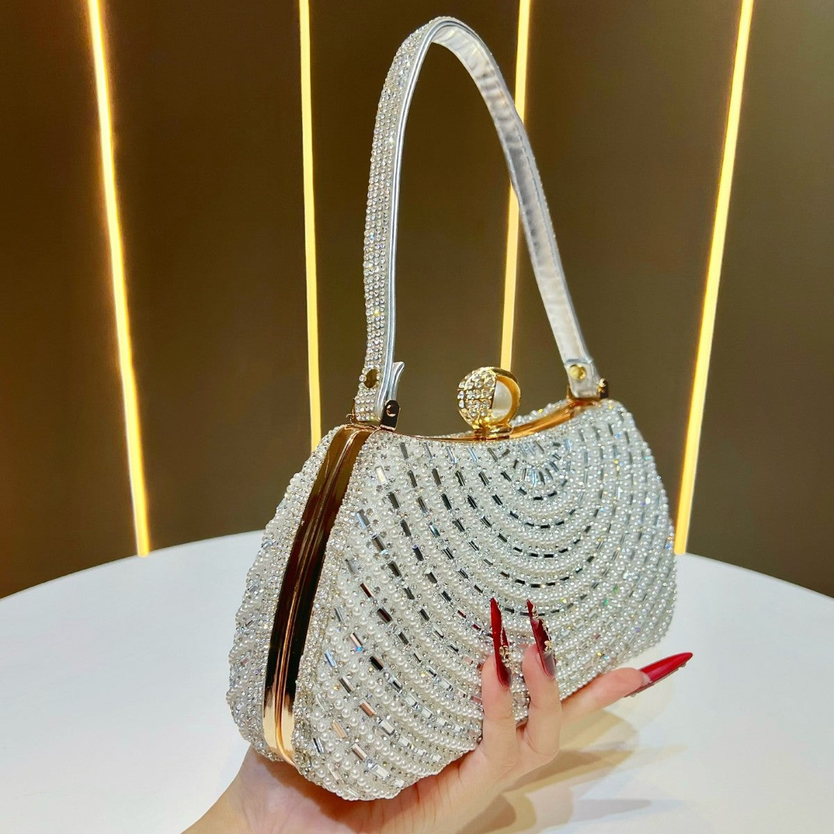 Women's Retro Beautiful Pearl Full Diamond Fashion Evening Bags