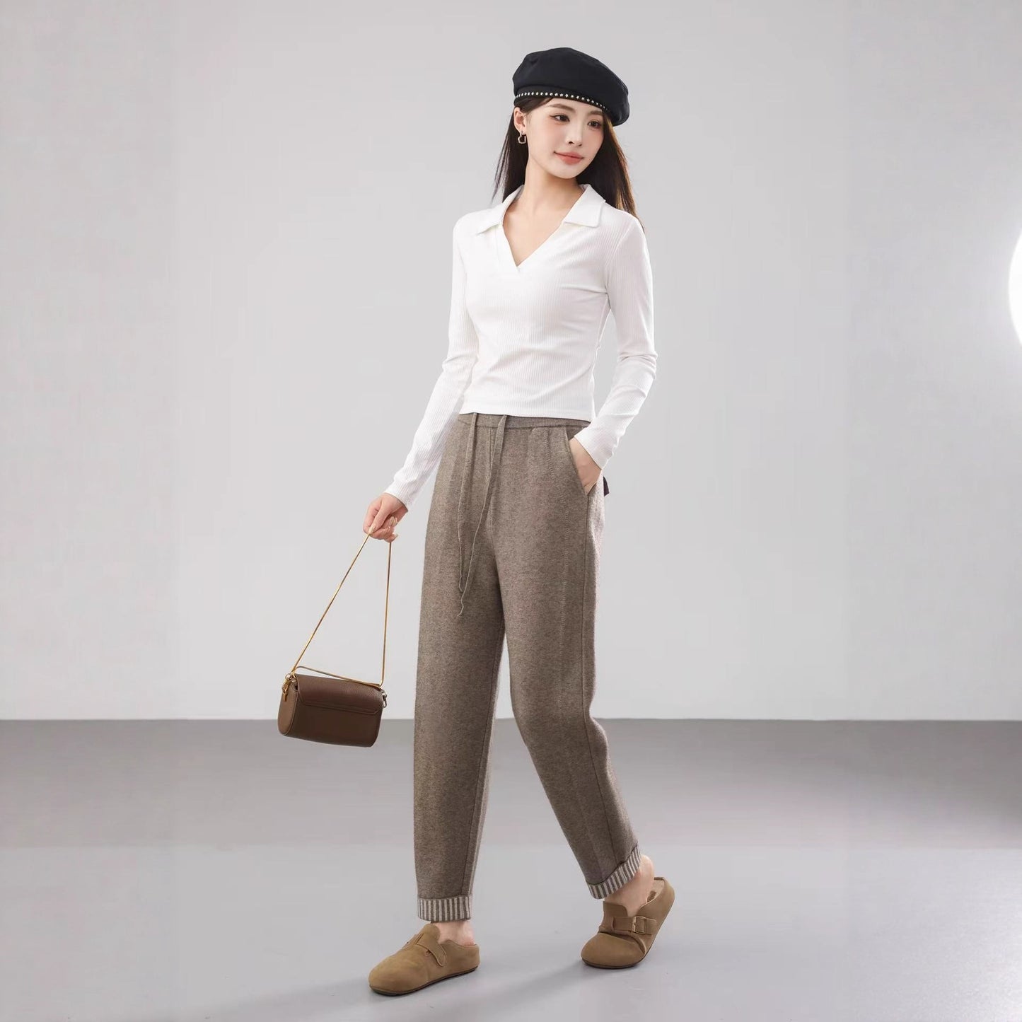 Women's Strand Thickening Tapered Air Layer Flanging Contrast Color Casual Pants