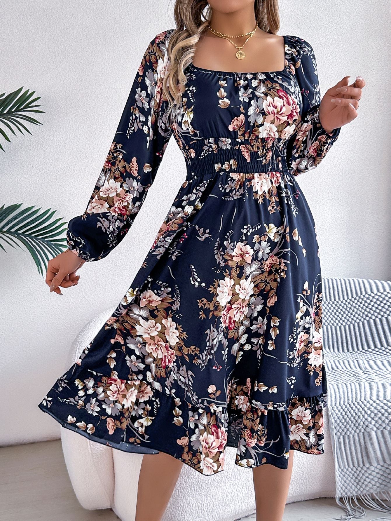 Women's Elegant Flowers Square Collar Long Sleeve Waist Clothing