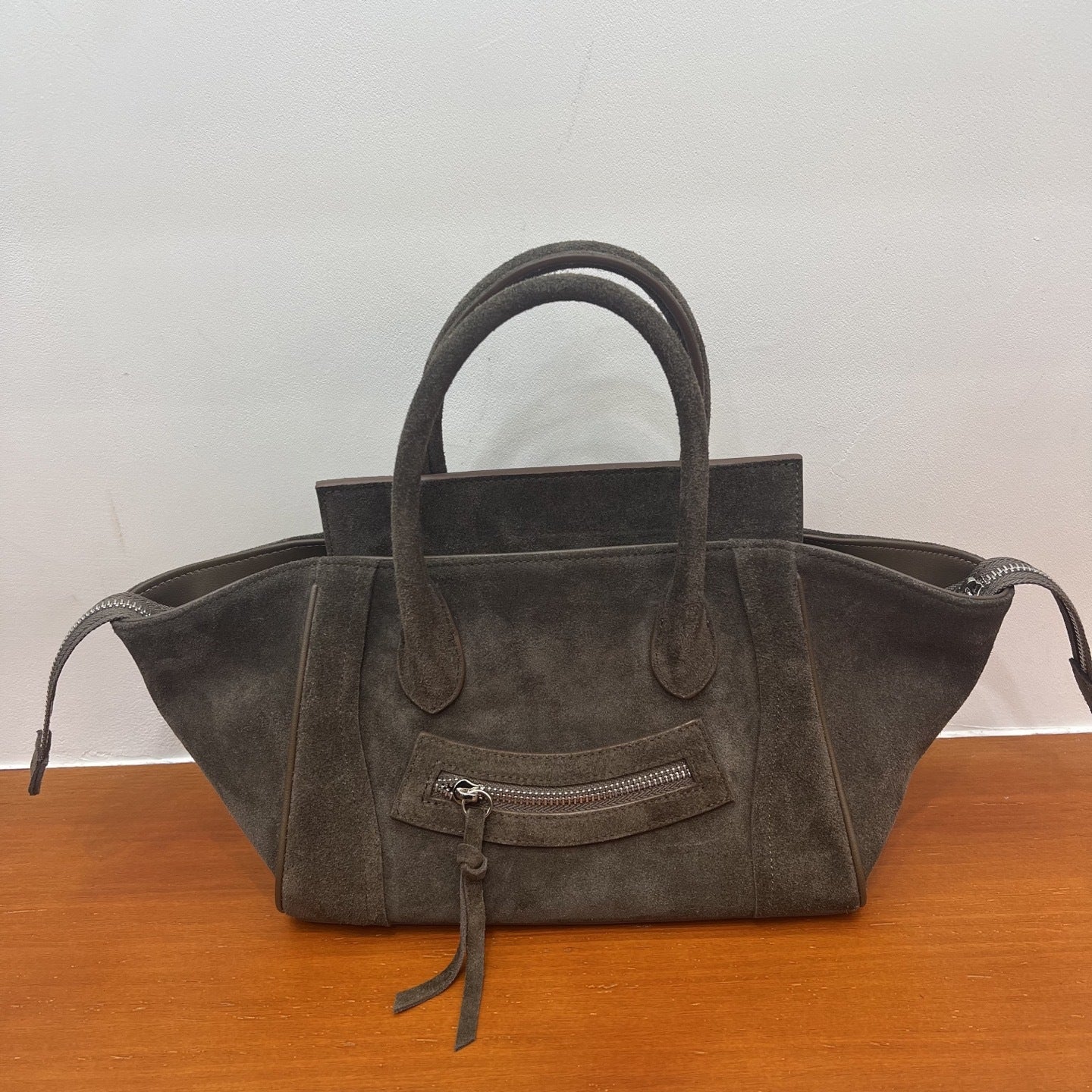 Smiling Face Commuter Large Capacity Retro Handbags