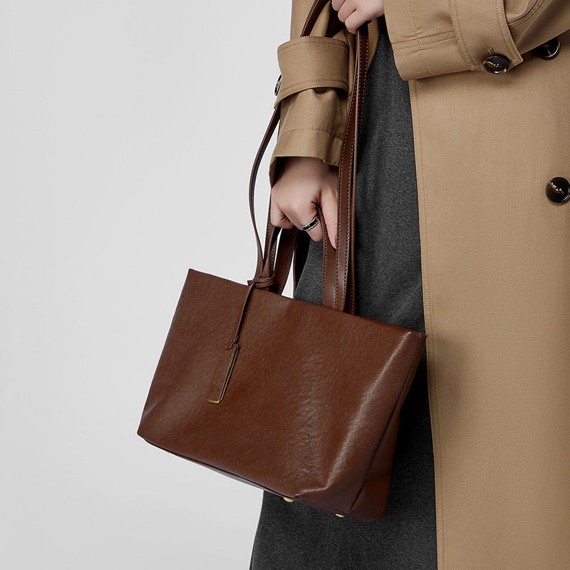 Women's Leather Underarm Cowhide Niche Retro Soft Bags